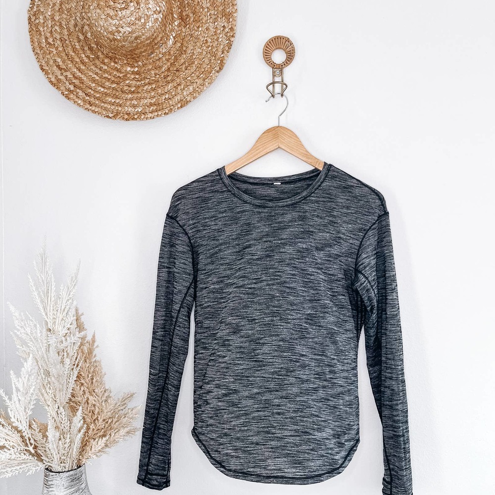 Lululemon Heathered Gray Long Sleeve Fitted Athleisure Top Thumb Holes